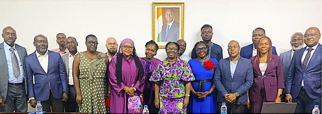 Photo de famille de la DGCMU et de ses partenaires